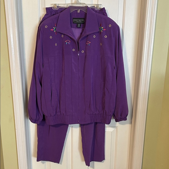 Harris Wallace Purple Embroidered pants Suit, vintage, size L. Good condition - Picture 1 of 17